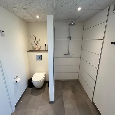 Nyrenoveret Hus Til 2 Personer Lejlighed Arre