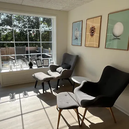 Nyrenoveret Hus Til 2 Personer Lejlighed *